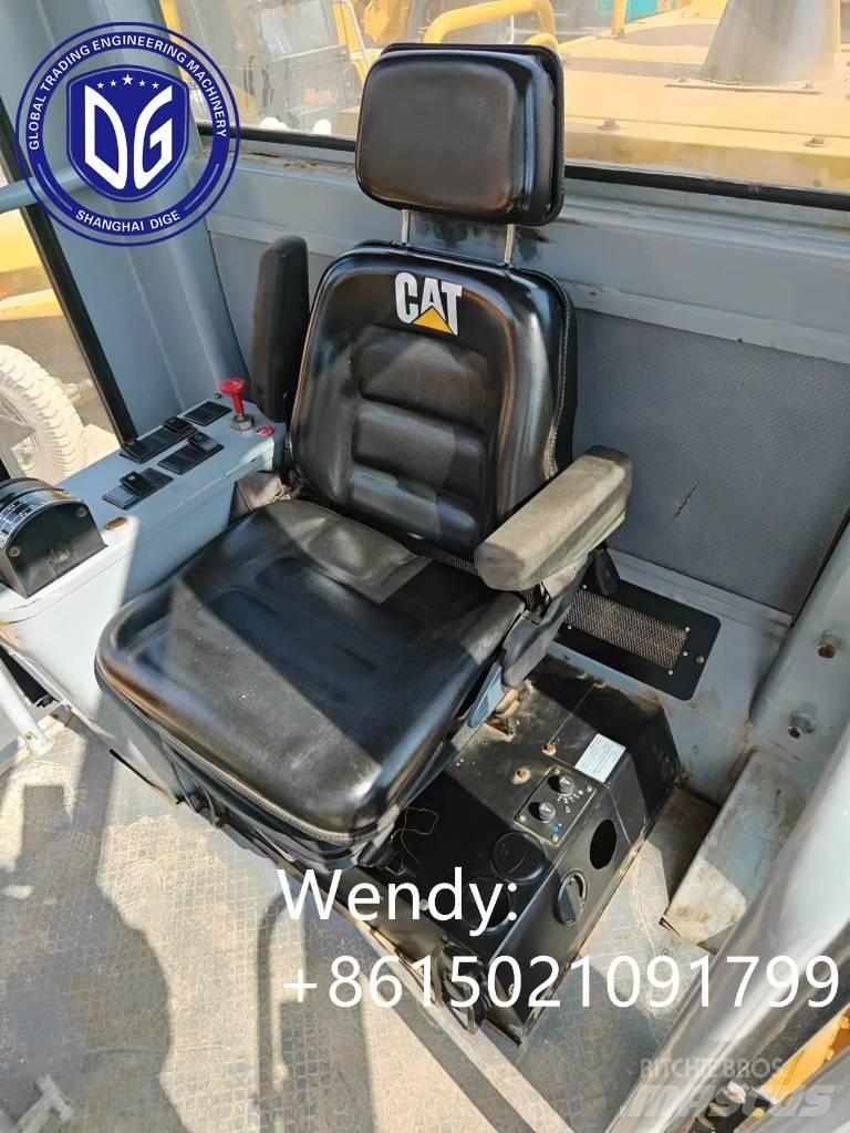 CAT CAT140K モーターグレーダー