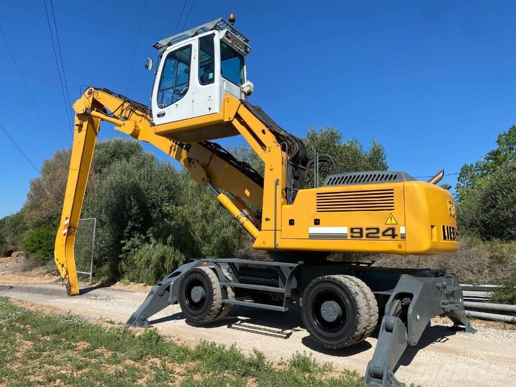 Liebherr A 924 C 廃棄物／工業産廃処理機