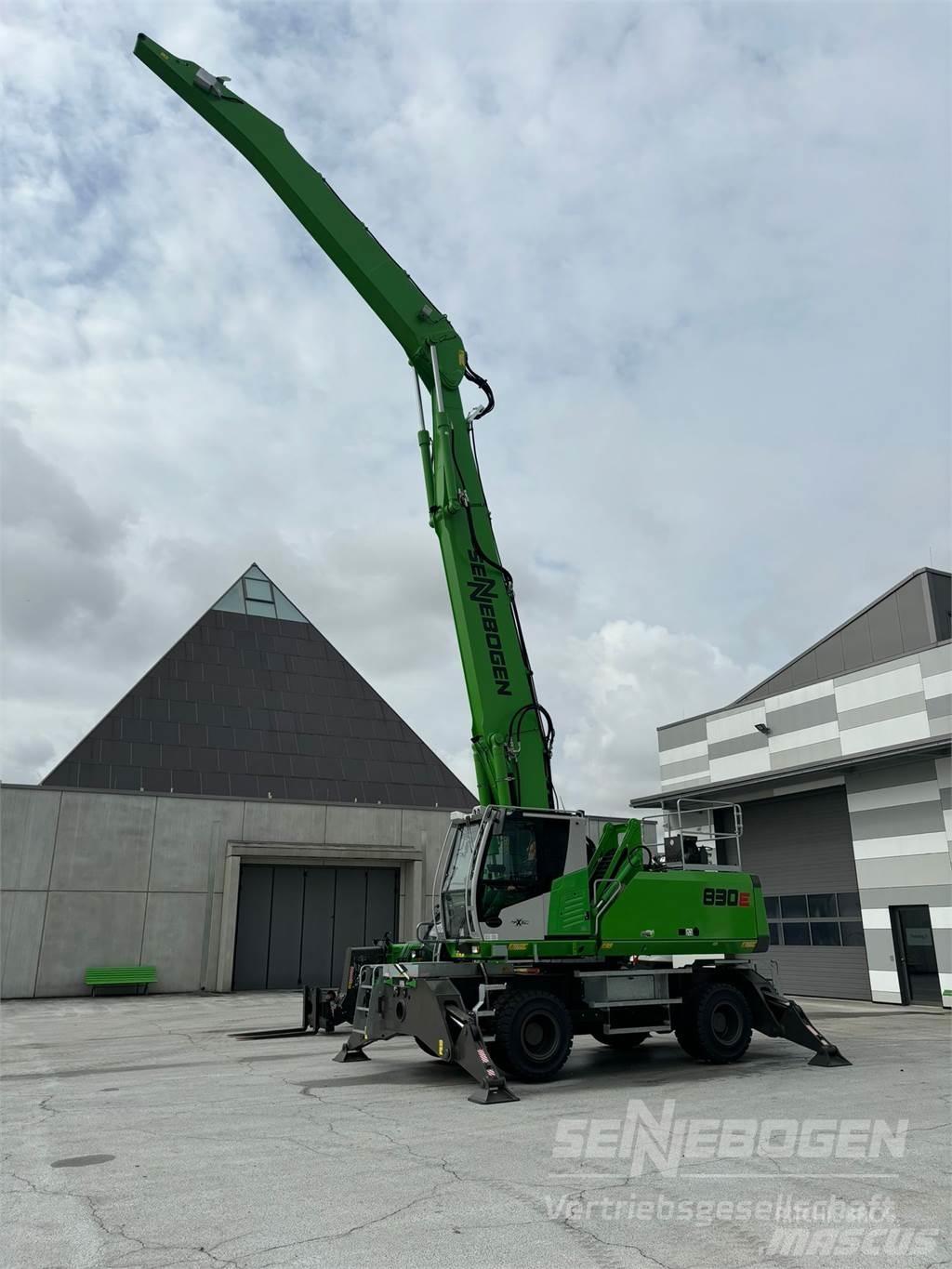 Sennebogen 830 M 廃棄物／工業産廃処理機