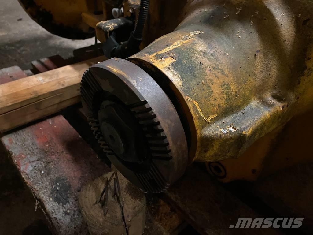 Volvo L90F / L 90 F アクスル