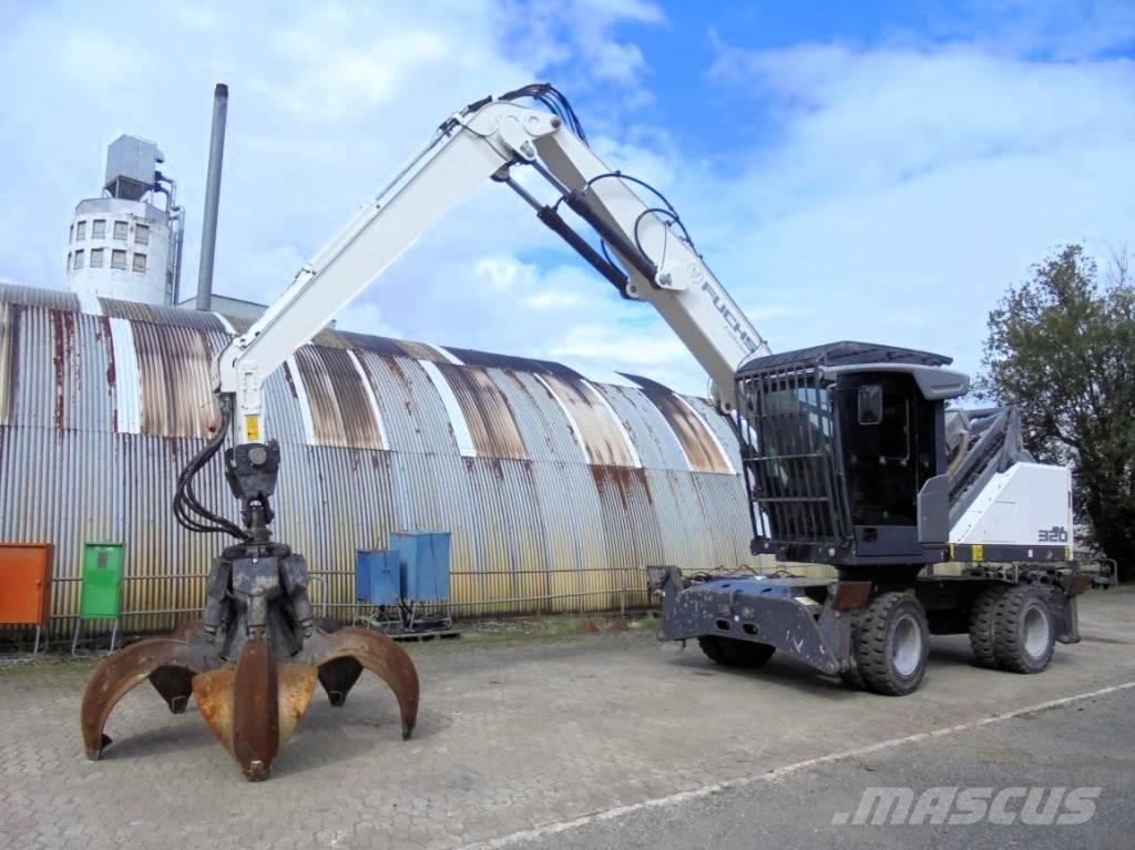 Fuchs MHL 320 廃棄物／工業産廃処理機