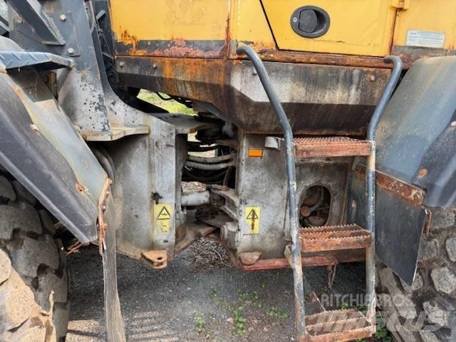 Komatsu WA 200 ホイールローダー・タイヤショベル