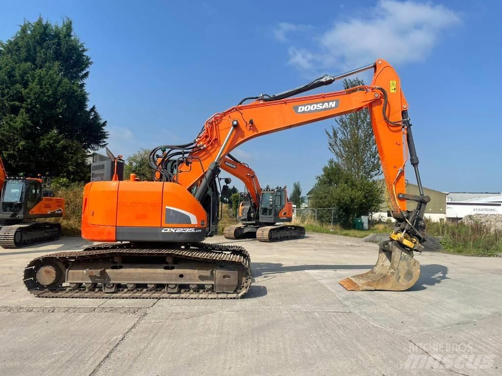 Doosan DX 235 LCR-5 大型油圧ショベル12t以上（パワーショベル・ユンボ）