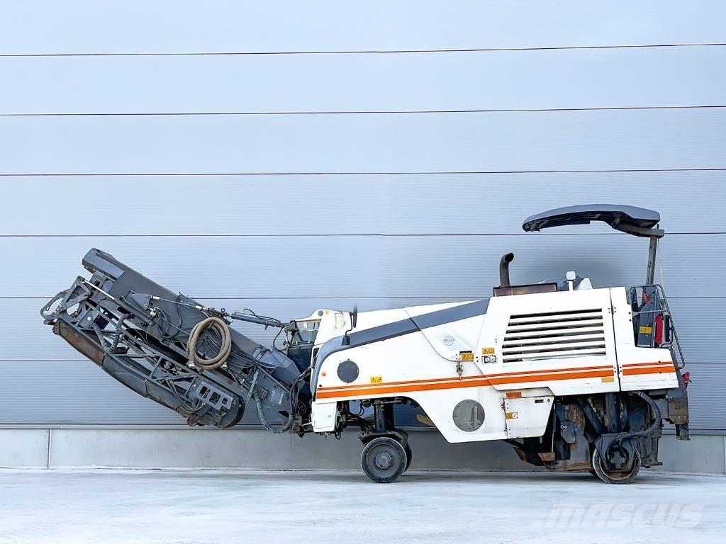 Wirtgen W 100 F アスファルトコールドミリングマシーン