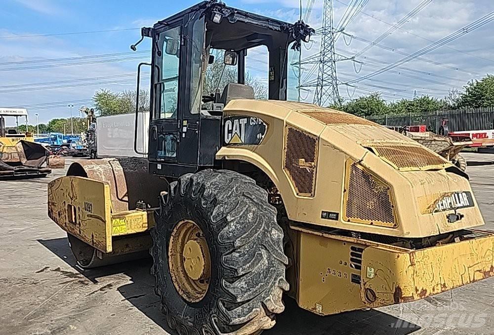 CAT CS 76 振動ローラ