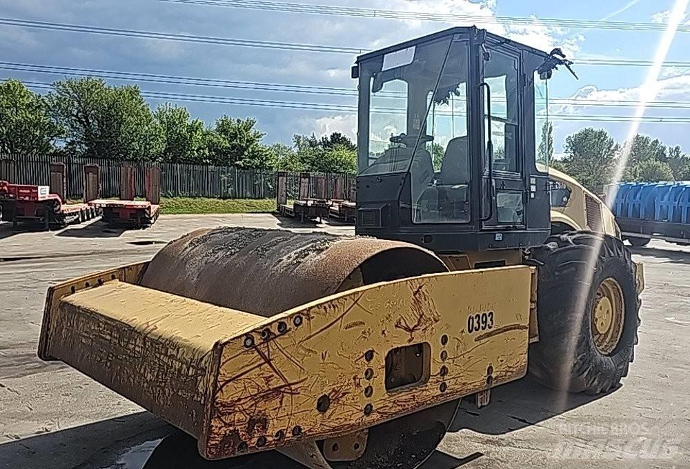 CAT CS 76 振動ローラ