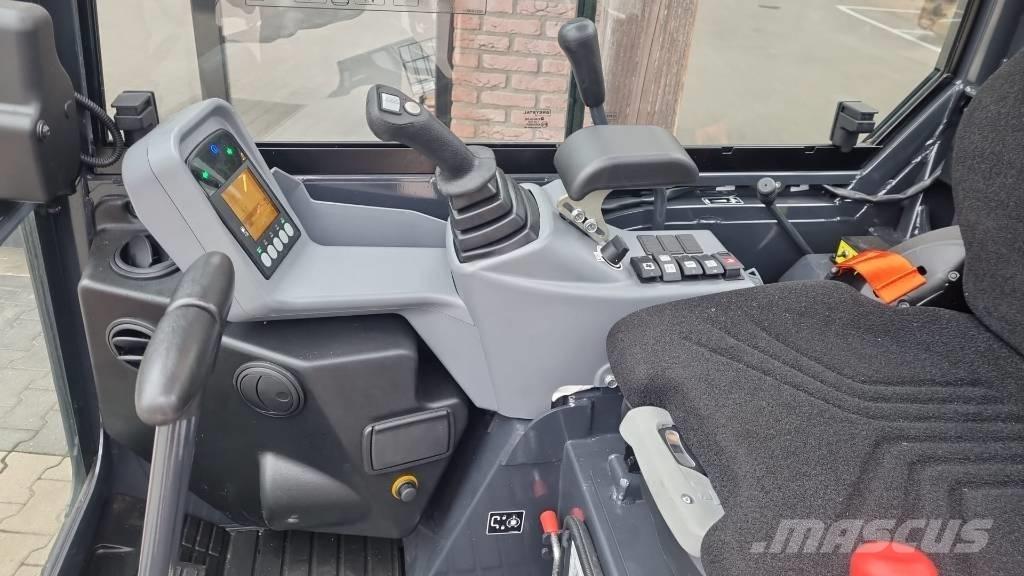 Yanmar SV 22 ミニ油圧ショベル 7t以下（ミニユンボ・ミニディガー）