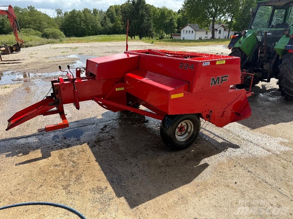 Massey Ferguson 224 スクエアベーラー