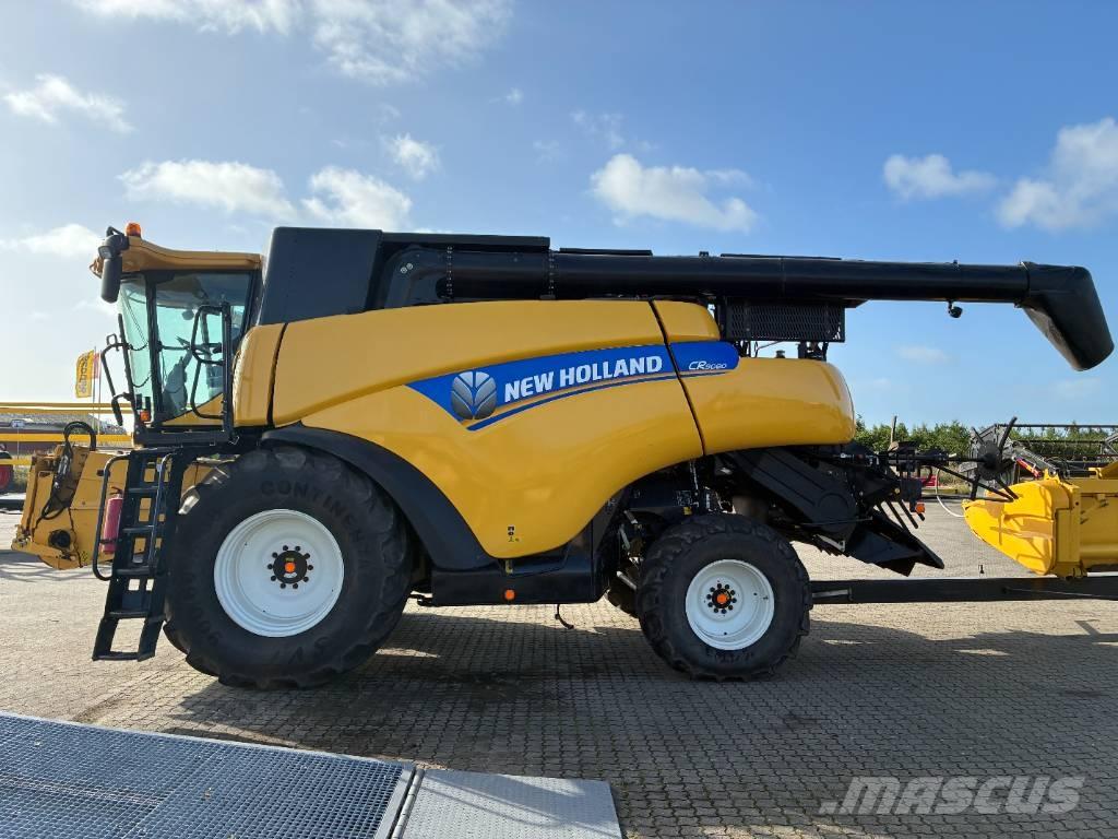 New Holland CR 9080 コンバイン