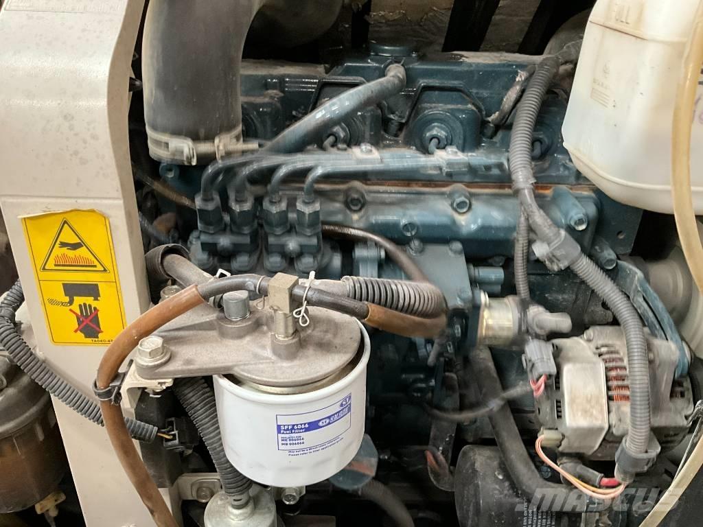 Kubota U 55-4 ミニ油圧ショベル 7t以下（ミニユンボ・ミニディガー）
