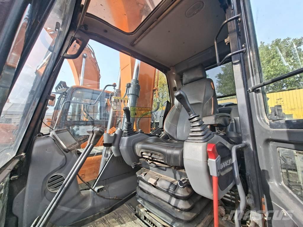 Doosan DX 140 LC 大型油圧ショベル12t以上（パワーショベル・ユンボ）