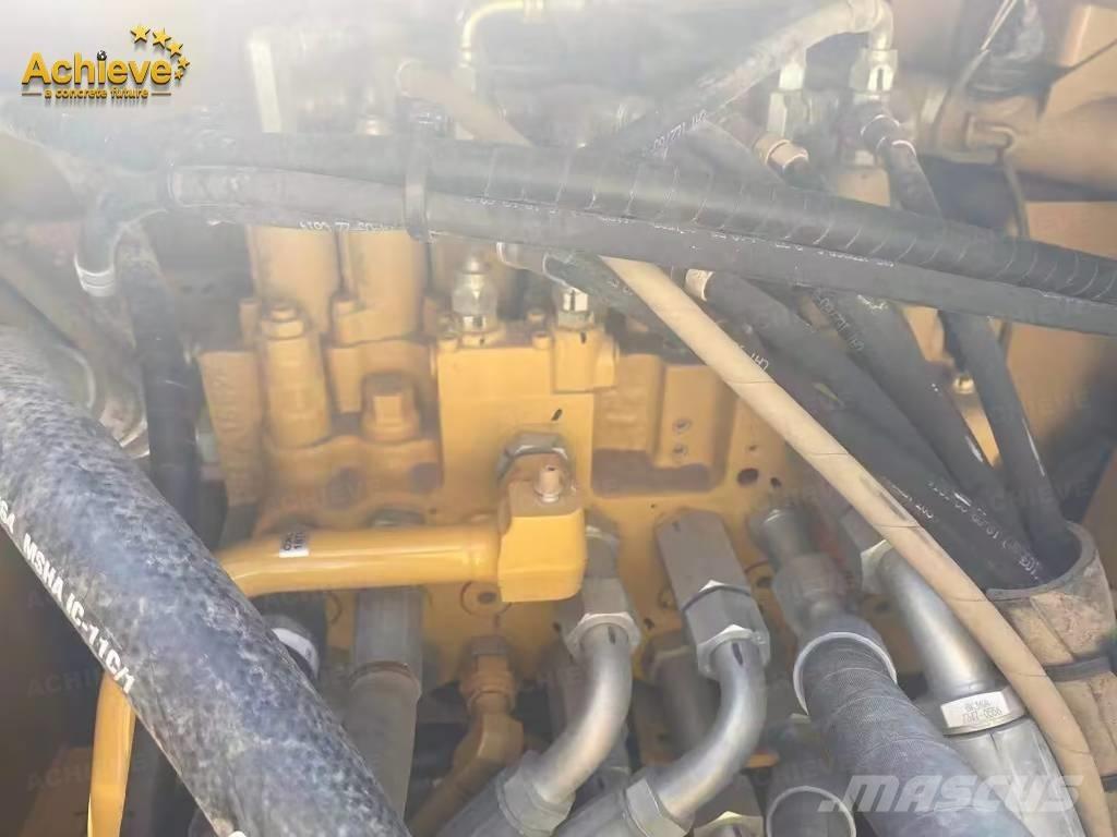 CAT 318D2L 大型油圧ショベル12t以上（パワーショベル・ユンボ）