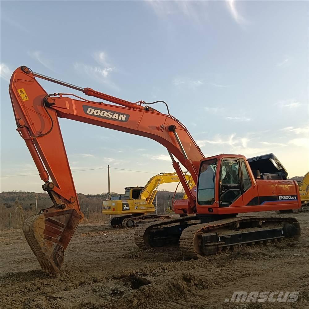 Doosan DH300LC-7 大型油圧ショベル12t以上（パワーショベル・ユンボ）