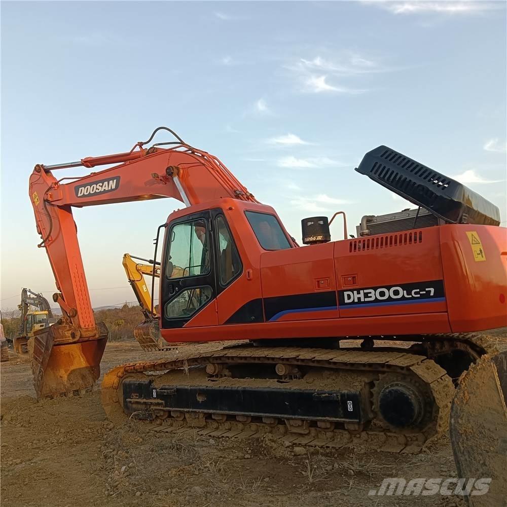 Doosan DH300LC-7 大型油圧ショベル12t以上（パワーショベル・ユンボ）