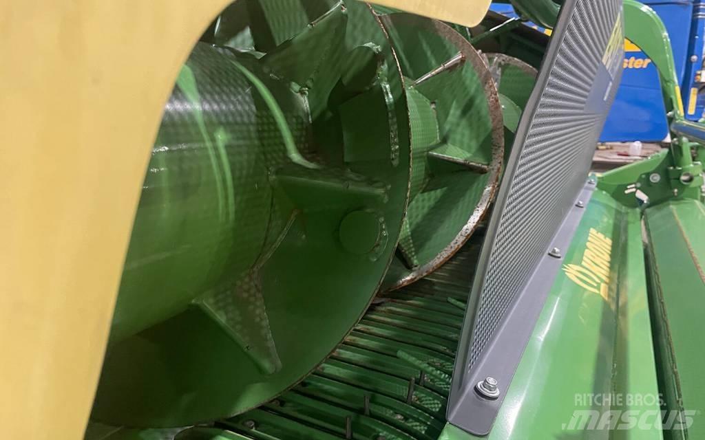 Krone Big X 630 コンバイン