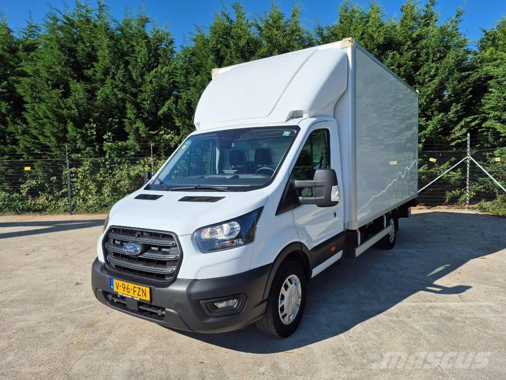 Ford Transit パネルバン