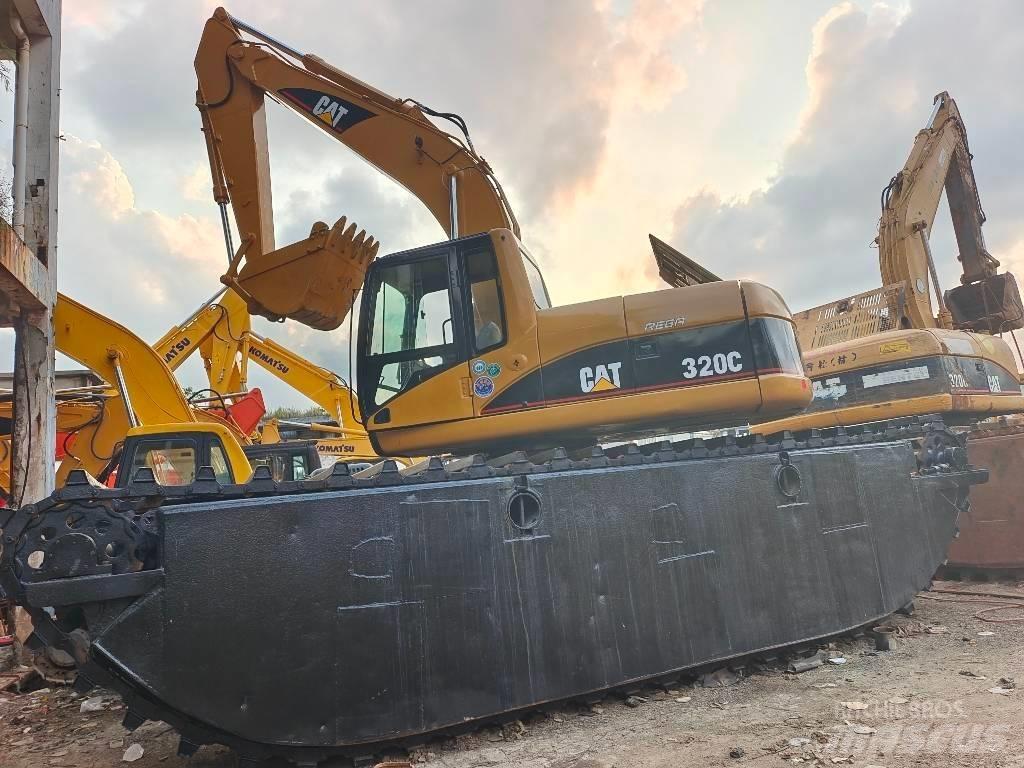 CAT 320 C 水陸両用油圧ショベル、ユンボ
