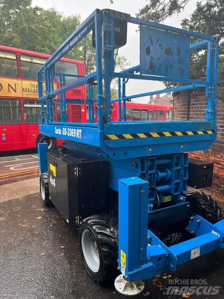 Genie GS 3369 RT シザースリフト