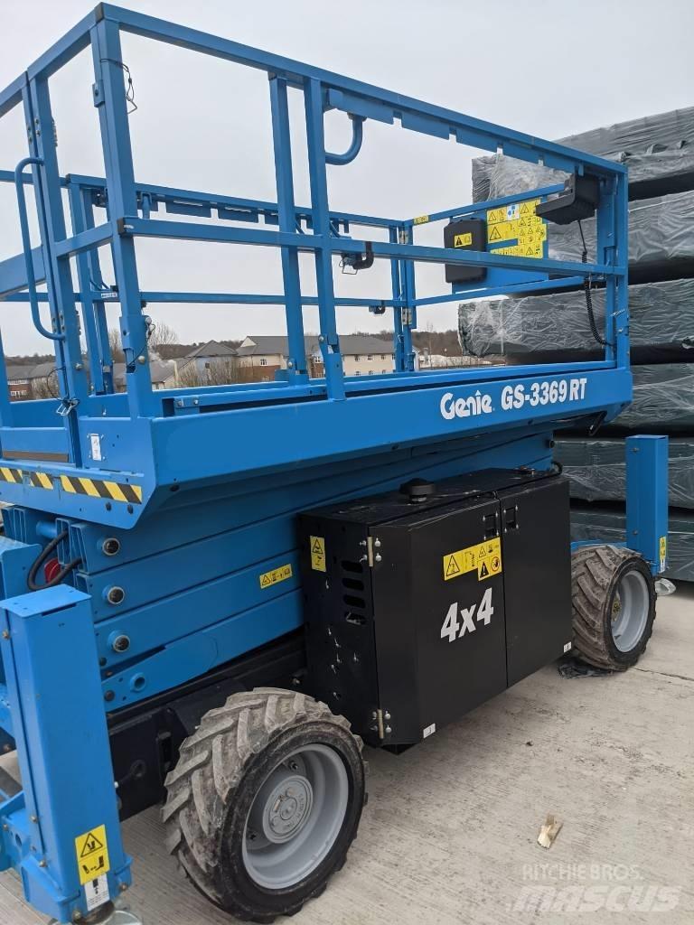 Genie GS 3369 RT シザースリフト