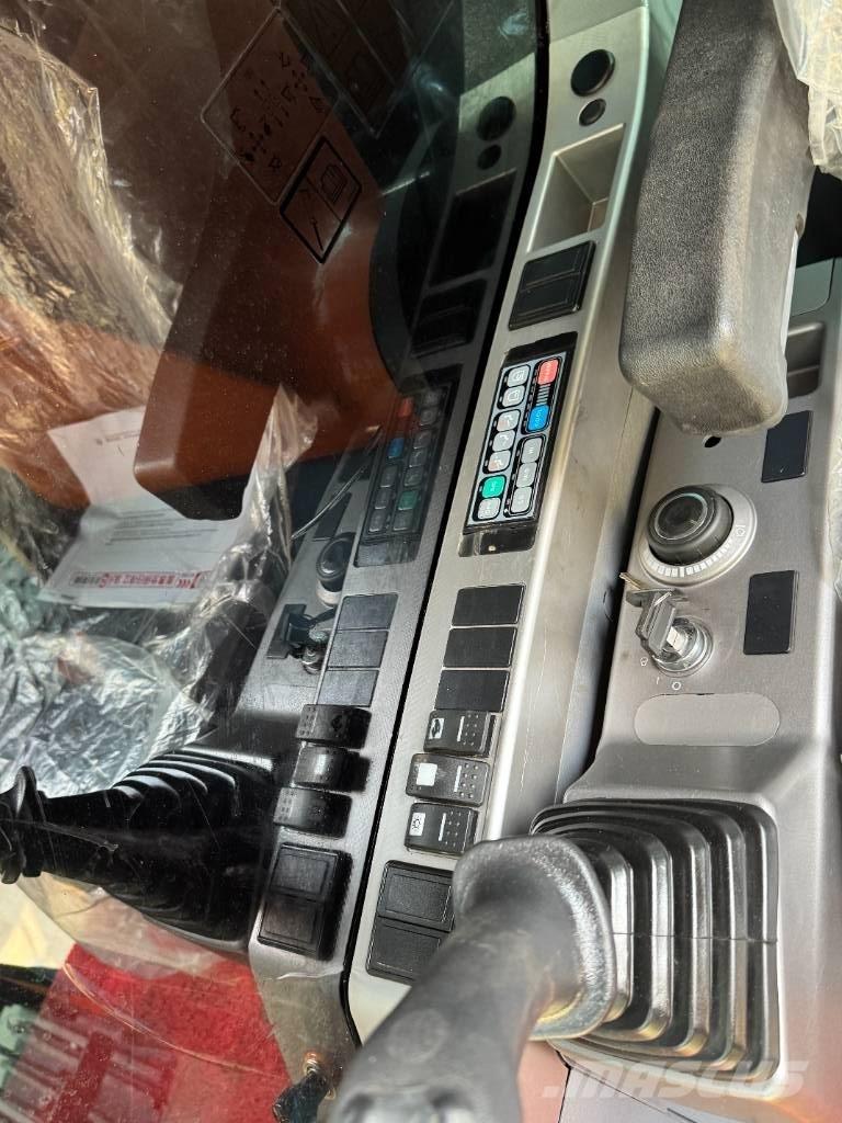 Doosan DX 225 大型油圧ショベル12t以上（パワーショベル・ユンボ）