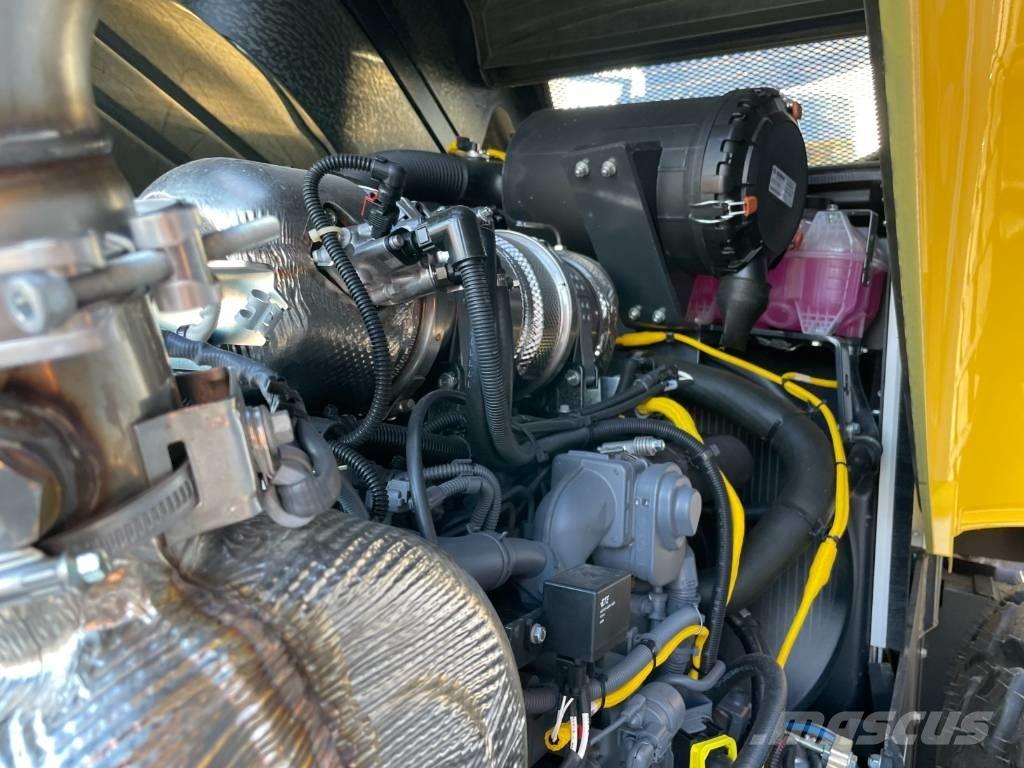 Bomag BW 213 D-5 振動ローラ