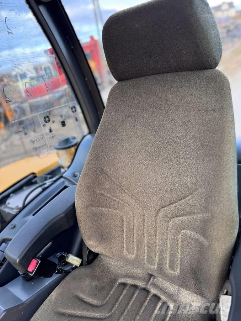 Mecalac 8 MCR 中型油圧ショベル 7ｔ-12ｔ（ユンボ・パワーショベル・バックホー）