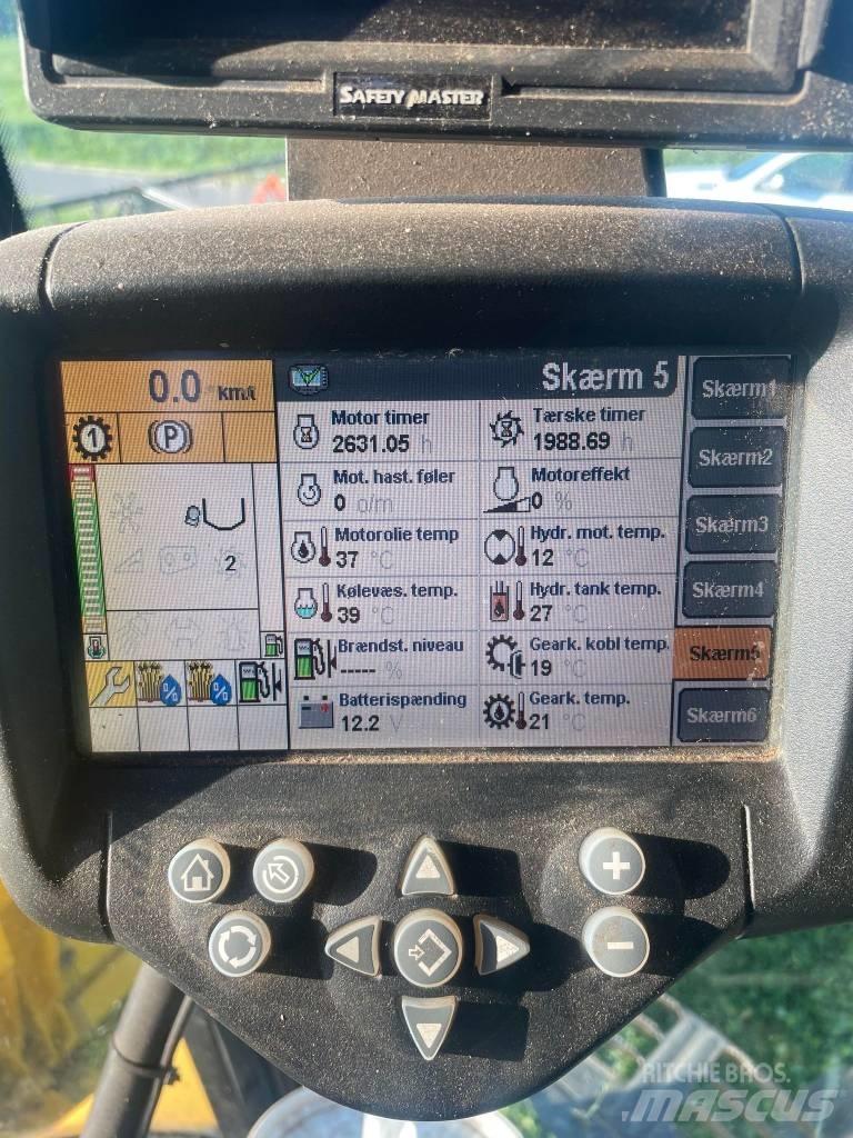 New Holland CX 8090 コンバイン