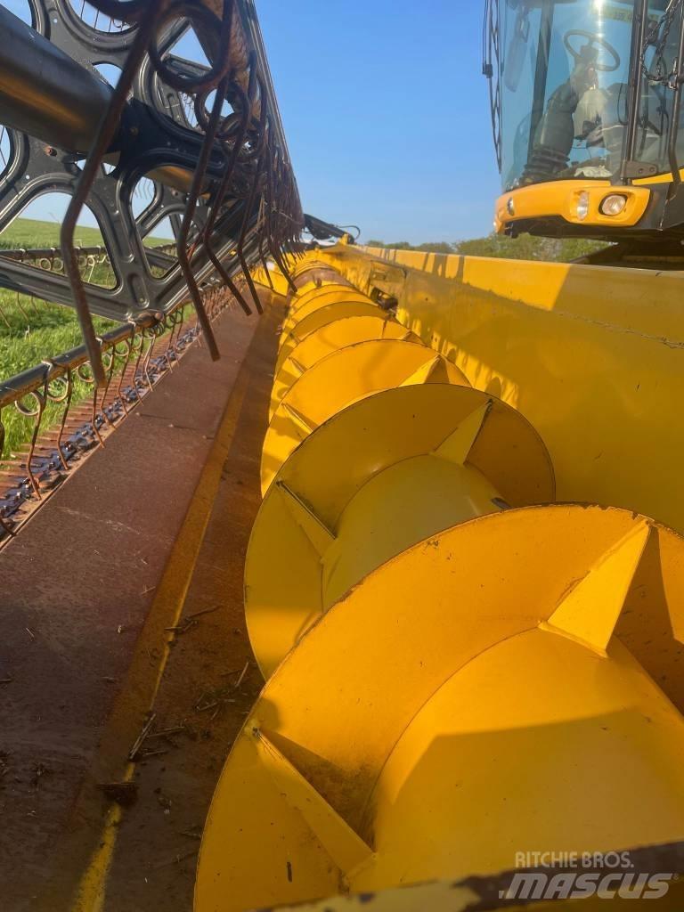 New Holland CX 8090 コンバイン