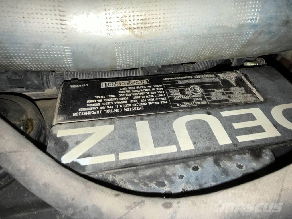 Mecalac 10 MCR 大型油圧ショベル12t以上（パワーショベル・ユンボ）