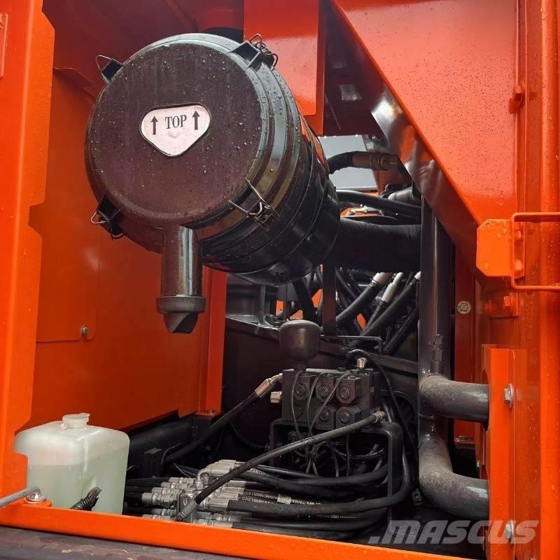 Doosan DX 225 大型油圧ショベル12t以上（パワーショベル・ユンボ）