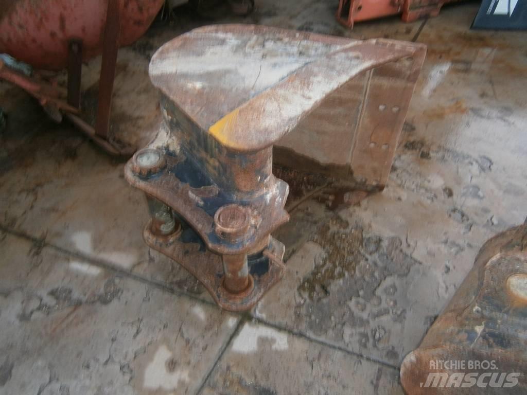 Kubota KX 080-4 中型油圧ショベル 7ｔ-12ｔ（ユンボ・パワーショベル・バックホー）