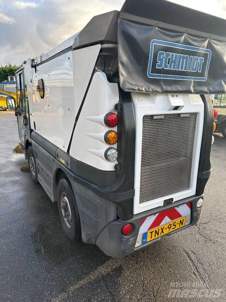 Schmidt Swingo 200 路面清掃機
