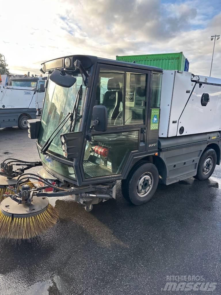 Schmidt Swingo 200 路面清掃機