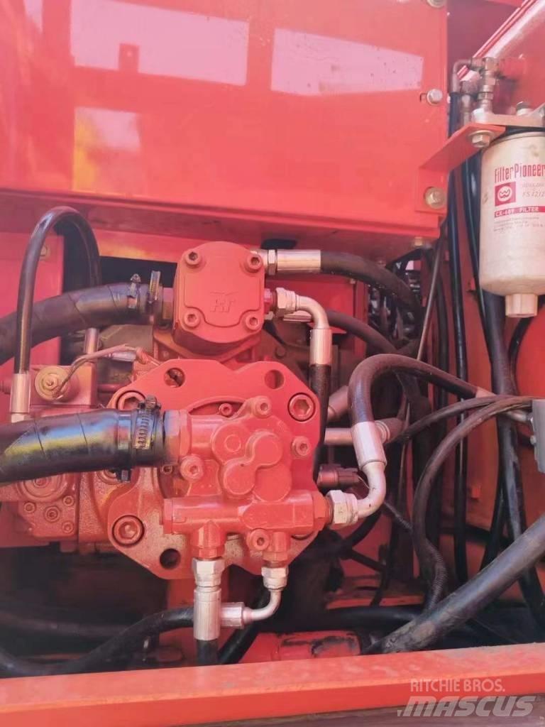 Doosan DX150 大型油圧ショベル12t以上（パワーショベル・ユンボ）