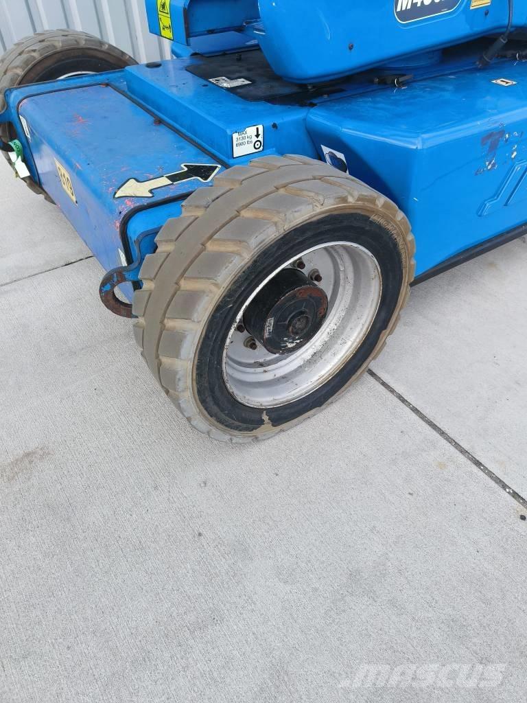 JLG M 450 AJ ブームリフト　屈伸型