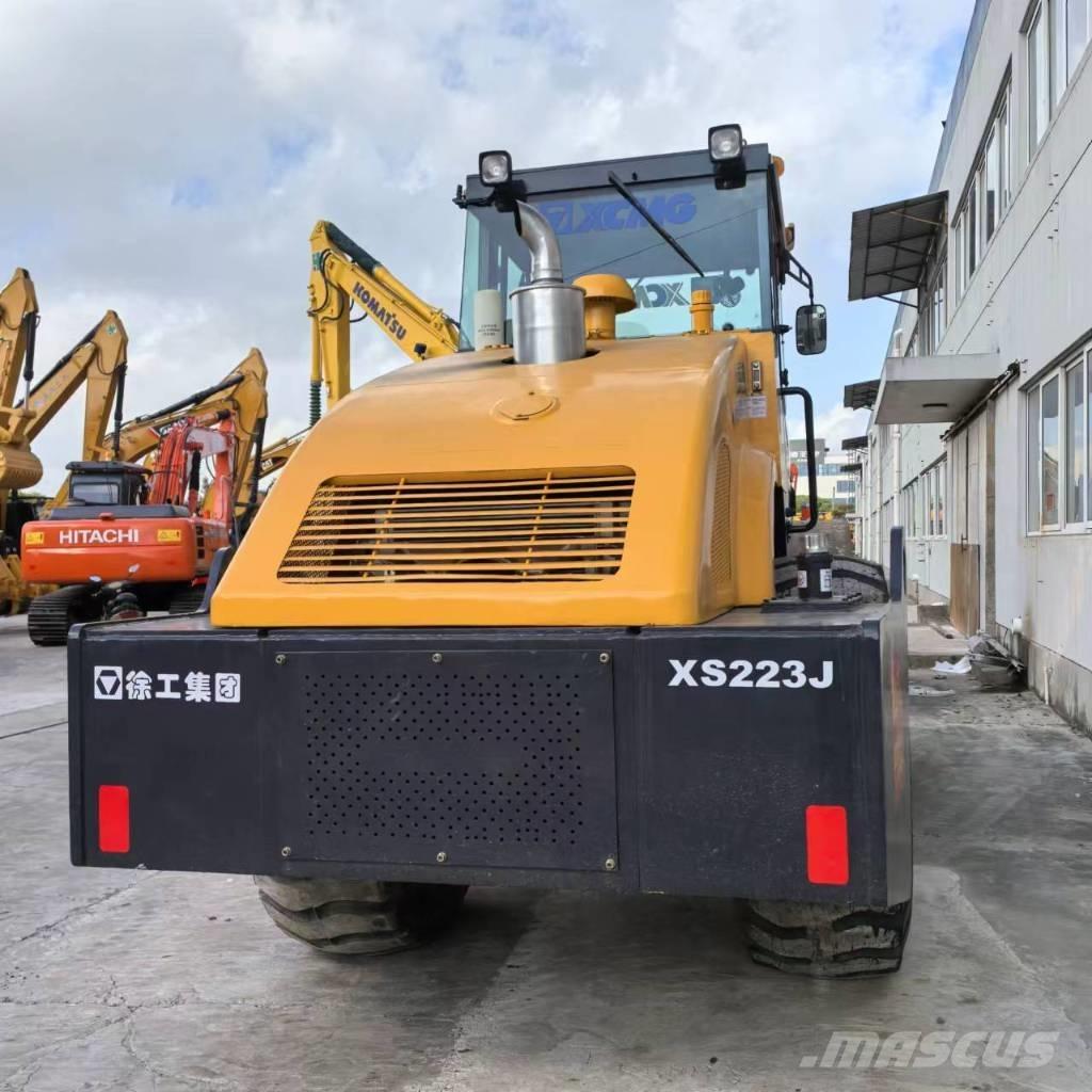 XCMG XS 223 J 振動ローラ