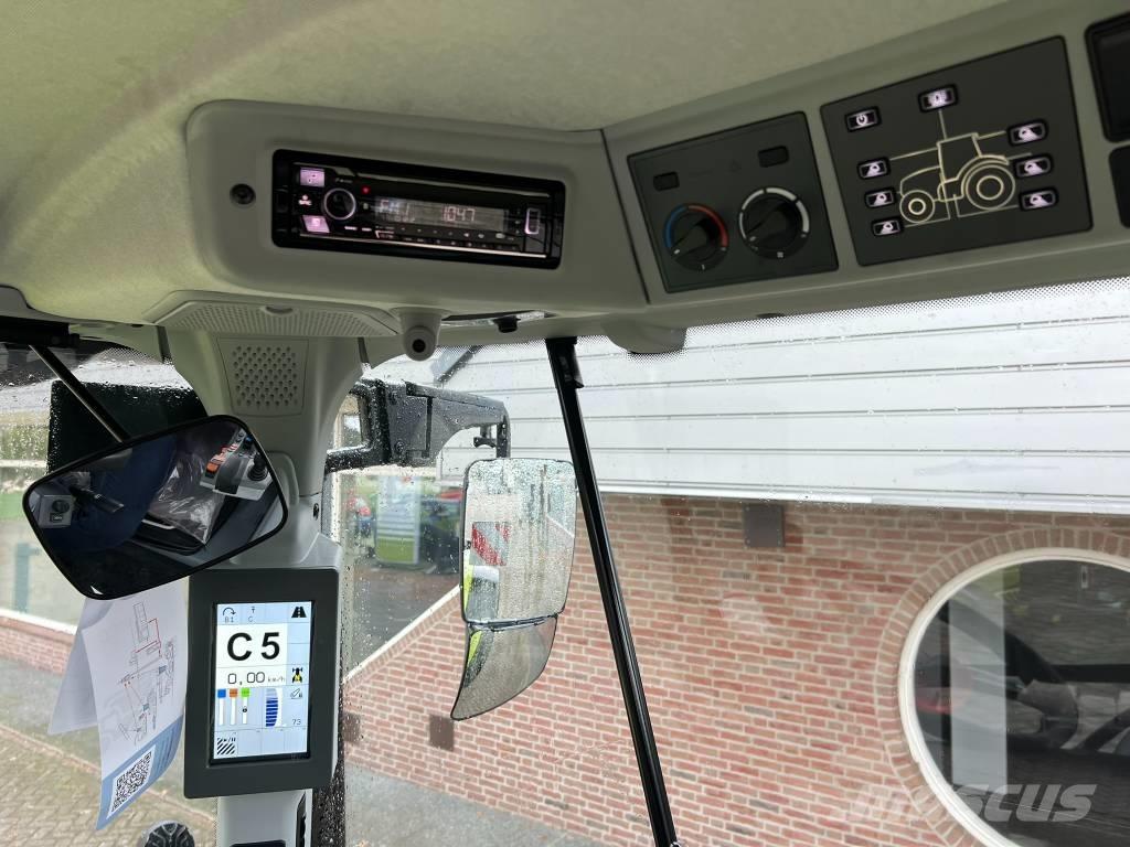 CLAAS Arion 530 CIS+ トラクター