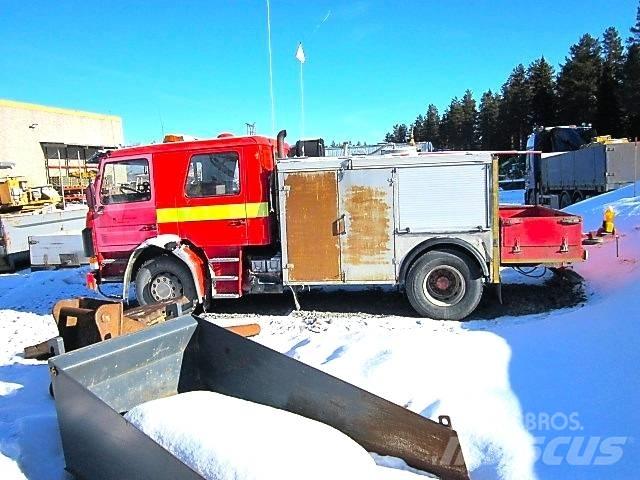 Scania P93 ML 4X2 42 平ボディー