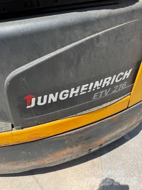 Jungheinrich ETV 216 リーチフォークリフト