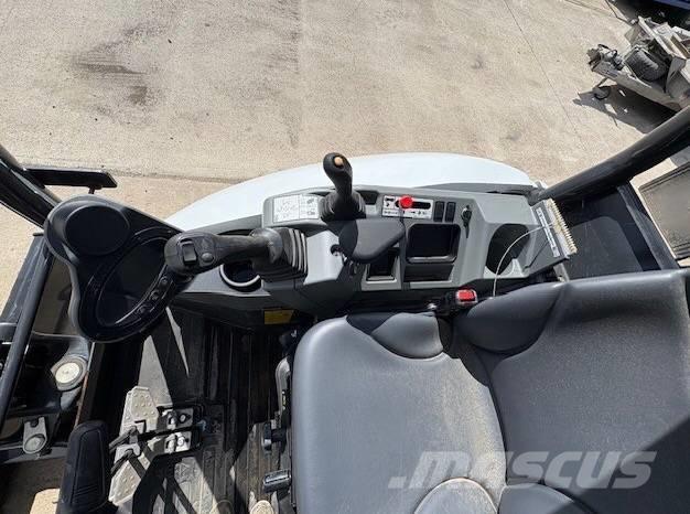 Bobcat E 27z ミニ油圧ショベル 7t以下（ミニユンボ・ミニディガー）