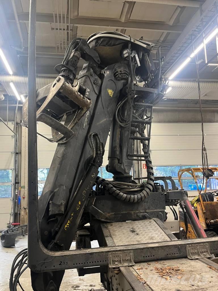 Epsilon M110Z96 木材積込用クレーン