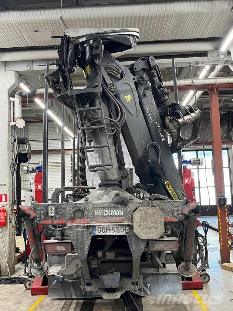 Epsilon M110Z96 木材積込用クレーン