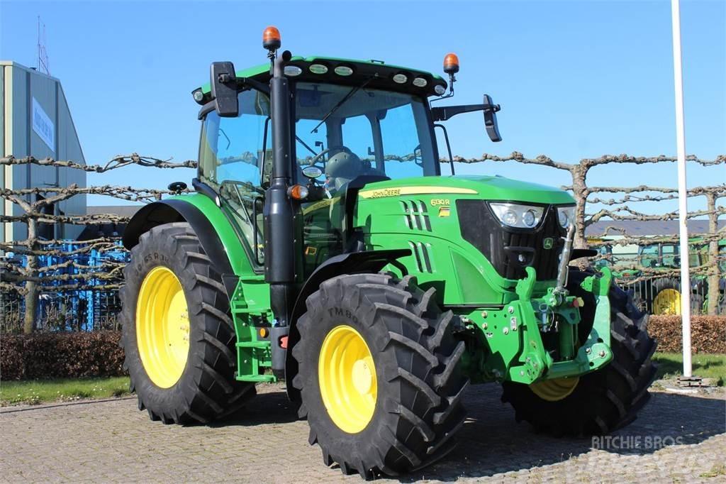 John Deere 6130R トラクター