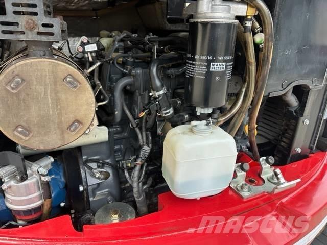 Takeuchi TB 257 FR ミニ油圧ショベル 7t以下（ミニユンボ・ミニディガー）