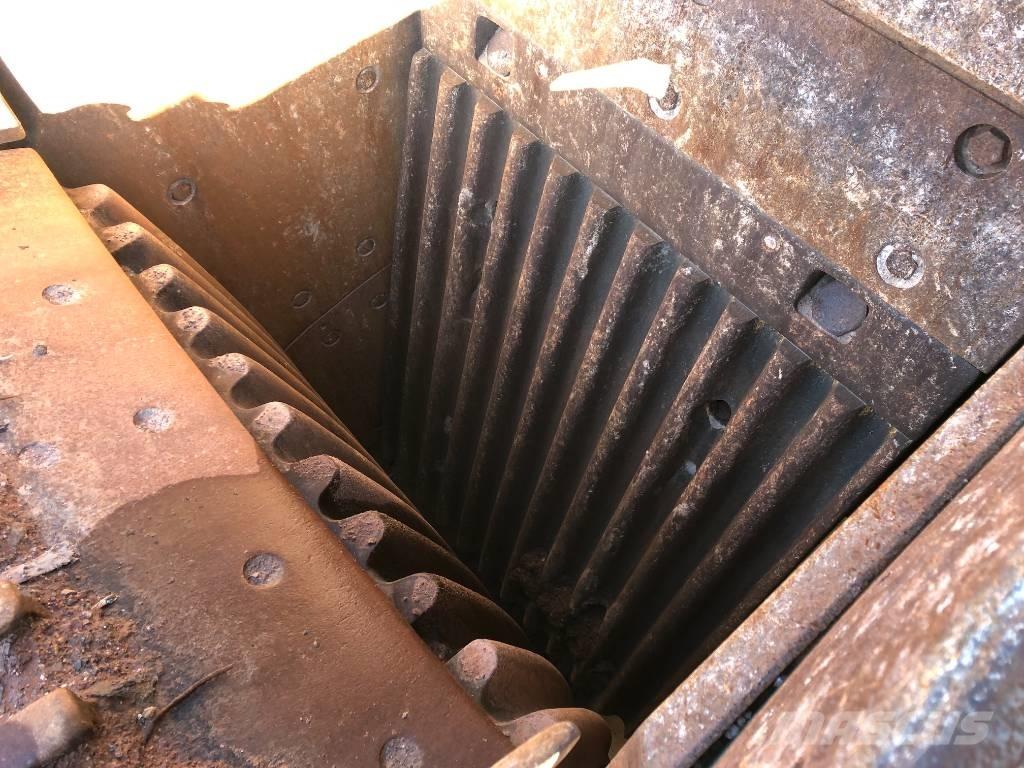 McCloskey J45 クラッシャー固定式