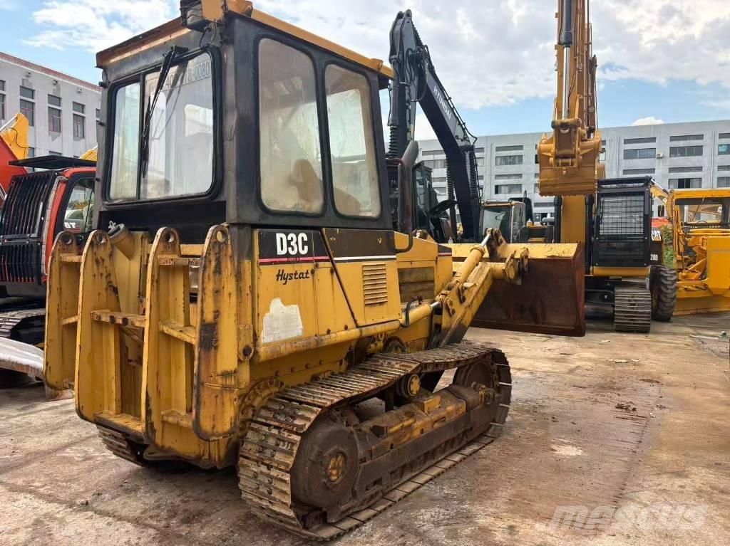 CAT D3C ブルドーザー