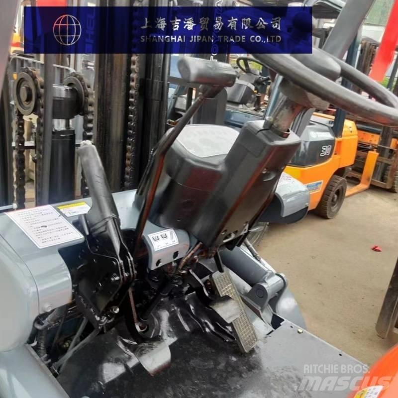 Toyota 6 F ディーゼル・軽油