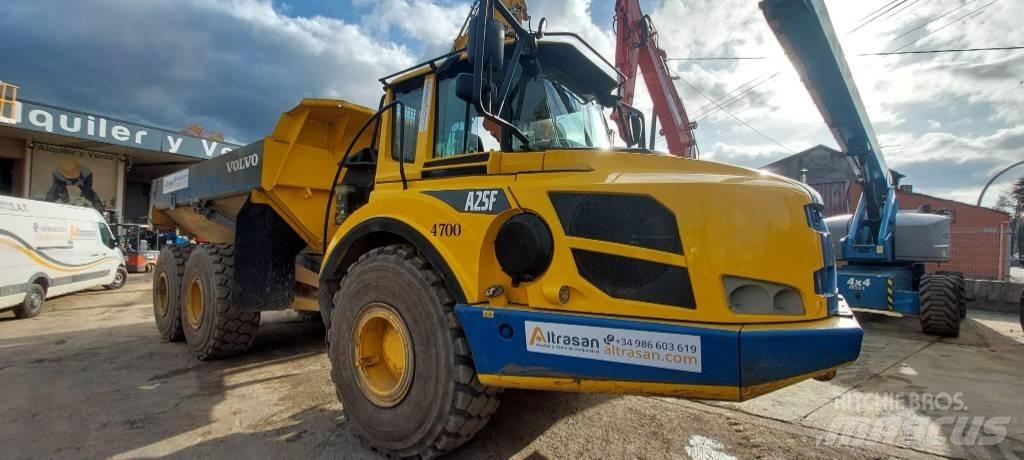 Volvo A 25 F アーティキュレート式ダンプトラック