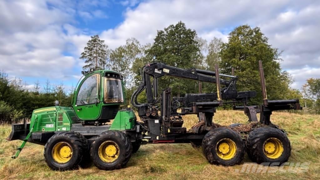 John Deere 1510 E フォワーダー
