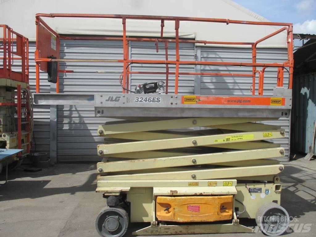 JLG 3246 ES シザースリフト